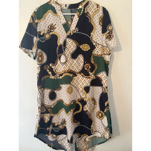 Women’s V-Neck Tunic Blouse High-Low Hem Chain & Belt Print Navy Green